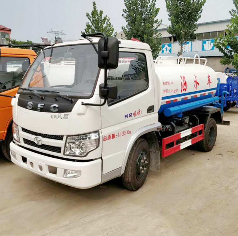 霧炮灑水車報(bào)價(jià)圖片
