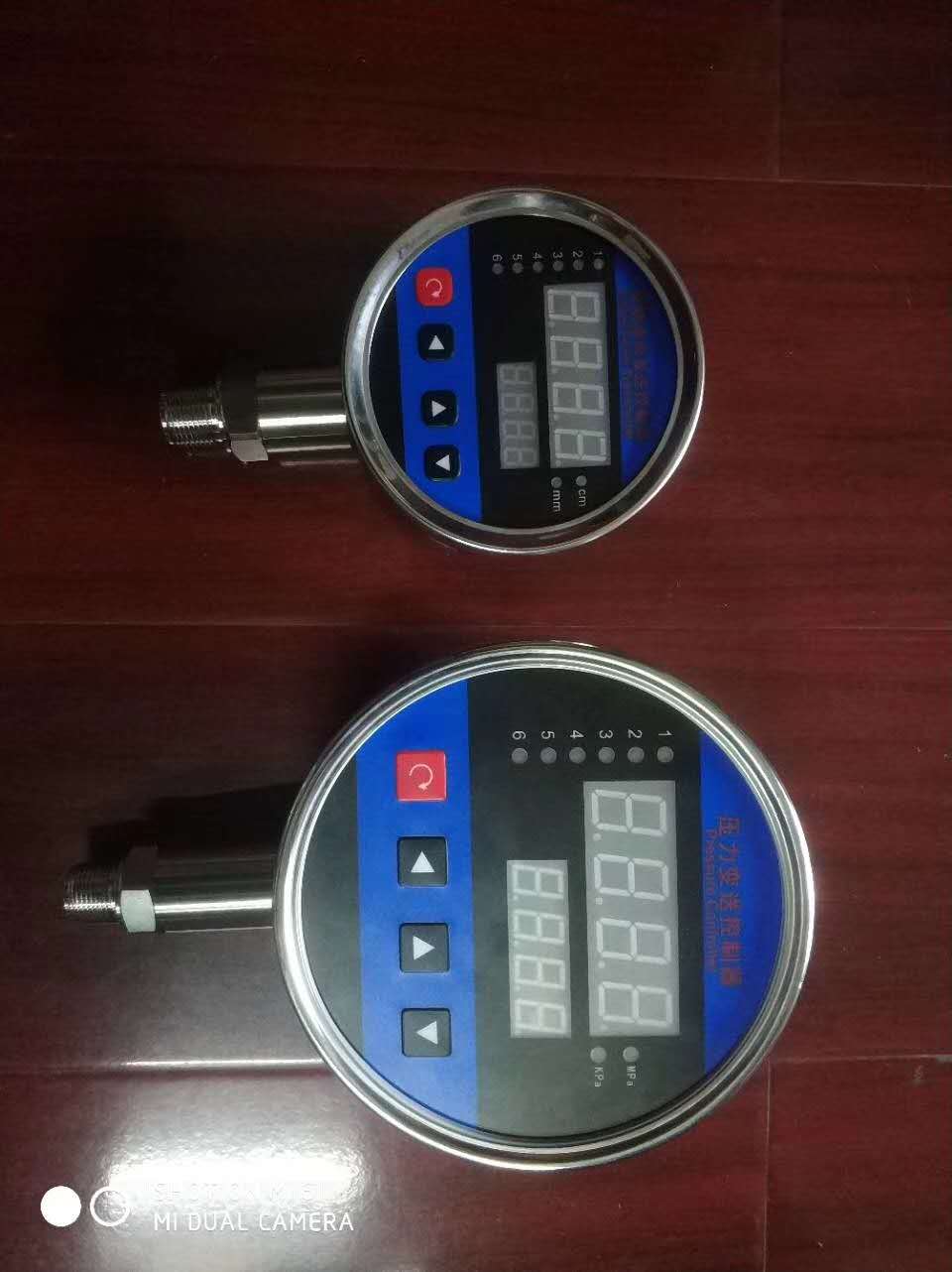 變送控制器圖片/變送控制器樣板圖 (1)