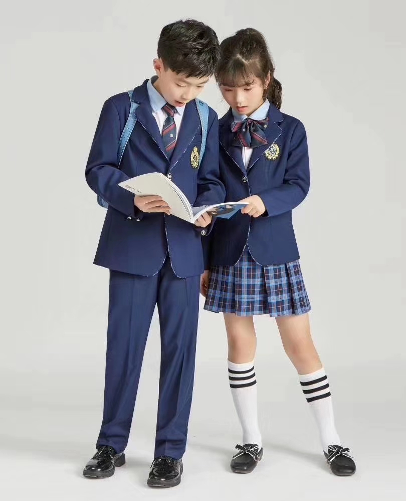 云南校服廠家報(bào)價圖片