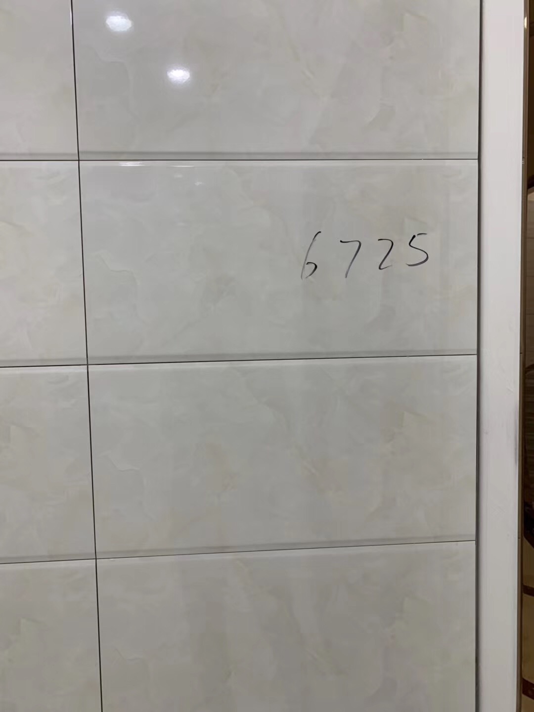 學校工程內墻磚 廚衛(wèi)墻面磚  學校工程內墻磚 300*600墻磚   廚衛(wèi)墻面磚