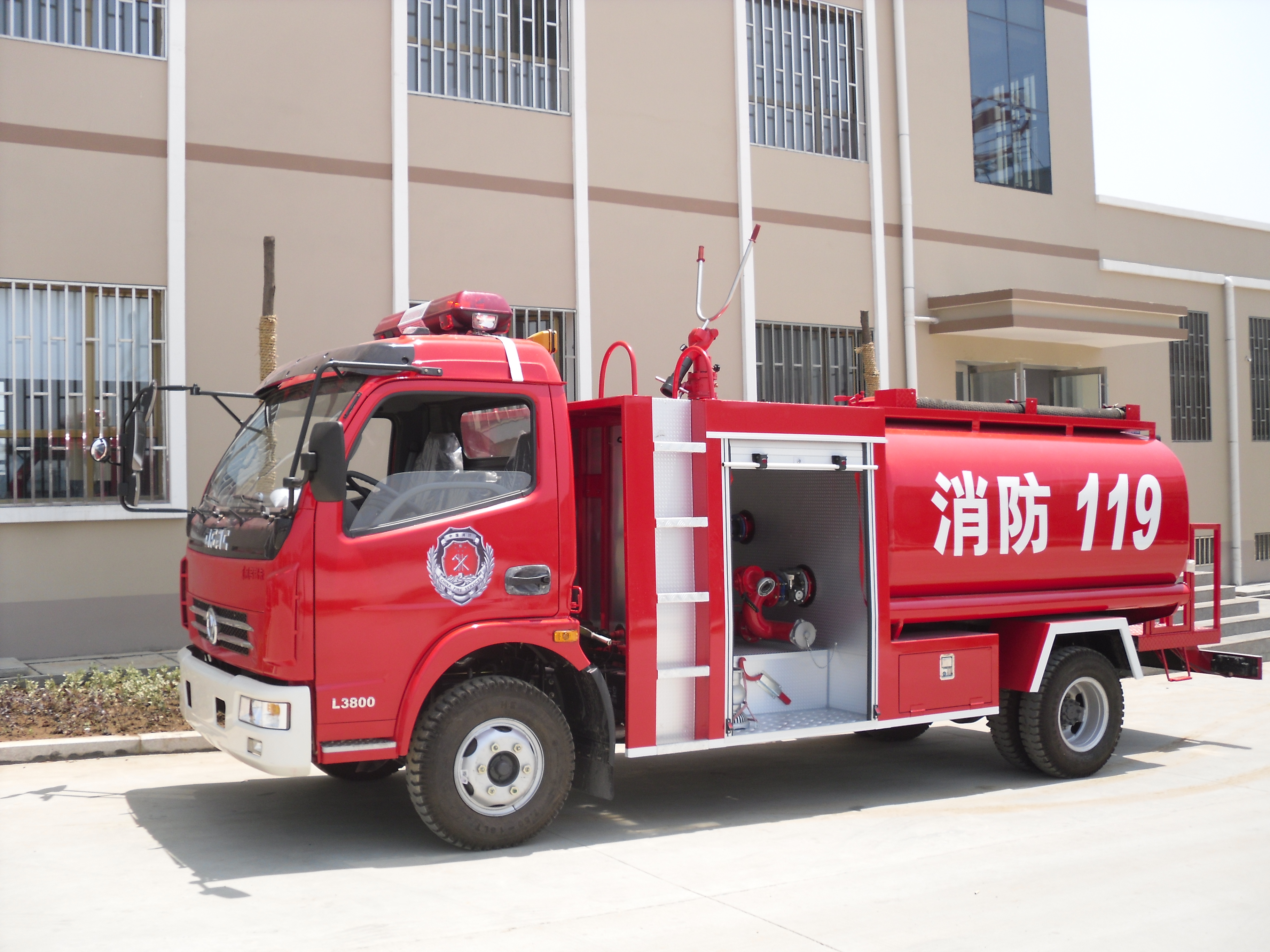 东风多利卡消防洒水车