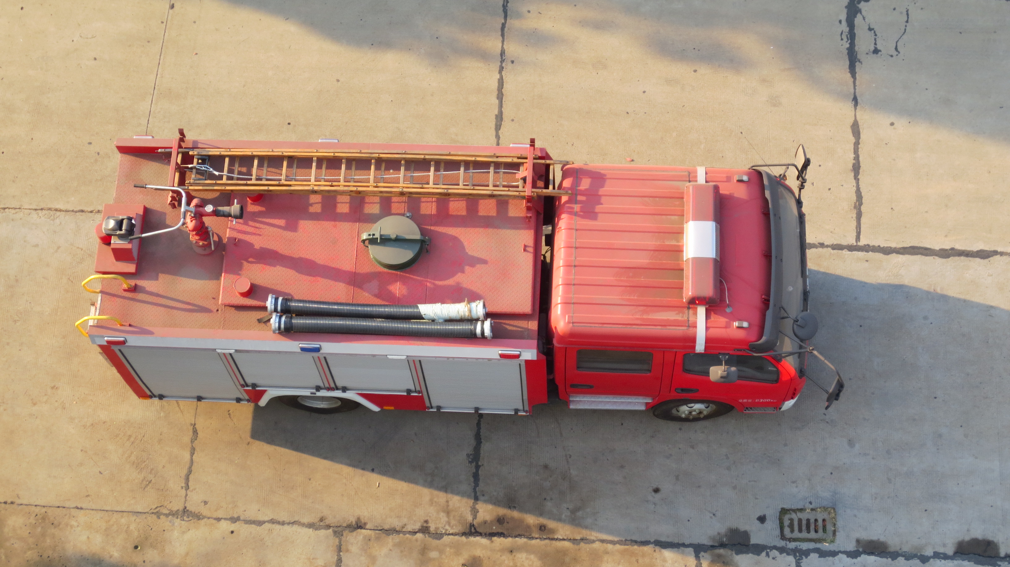 豪沃水罐消防車(chē)圖片/豪沃水罐消防車(chē)樣板圖 (4)