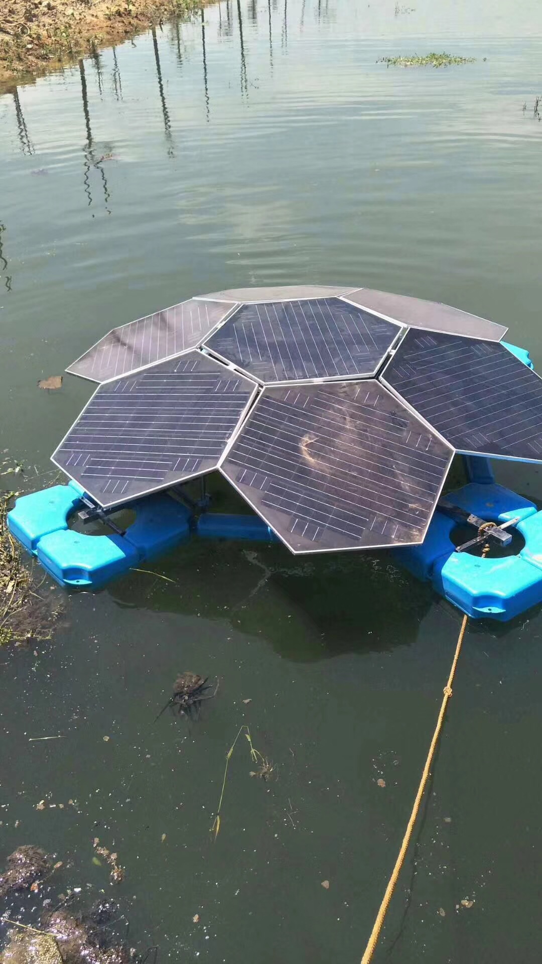 河道*  太陽能節(jié)能曝氣機