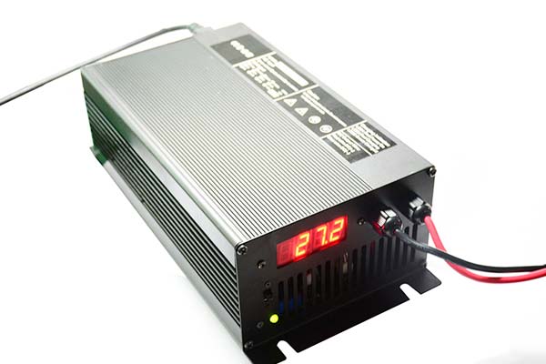 鉛酸電池充電器12V40A 汽車電瓶堆高車觀光車電動車充電器充電機(jī)