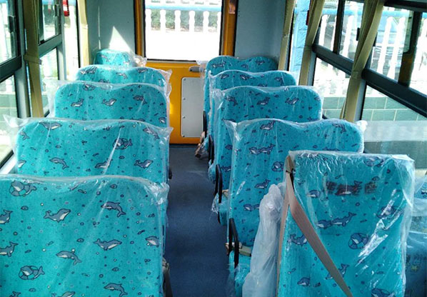 小學(xué)生校車(chē)圖片/小學(xué)生校車(chē)樣板圖 (4)