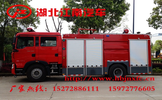 東風(fēng)153泡沫干粉消防車圖片