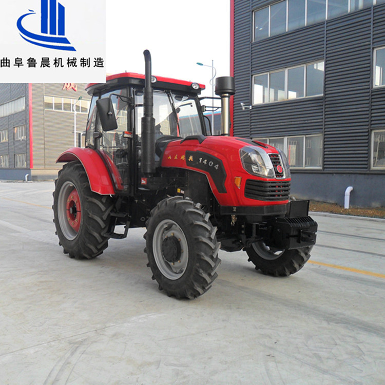 農(nóng)用大馬力拖拉機(jī) 耕地拉犁拖拉機(jī)