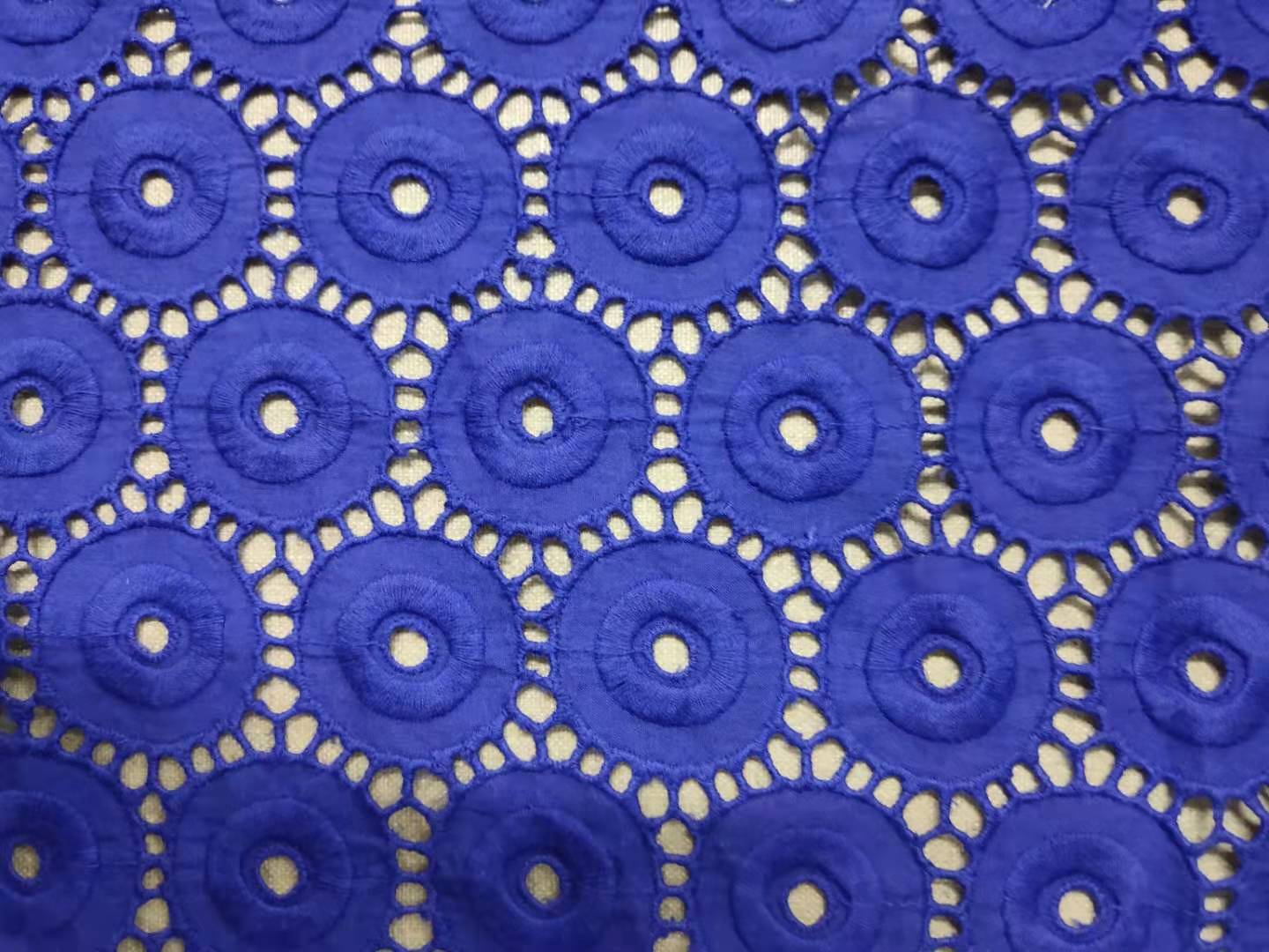 棉布刺繡雕孔鏤空花邊滿幅圖片/棉布刺繡雕孔鏤空花邊滿幅樣板圖 (1)