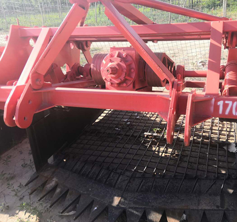 加強型根莖類藥材收獲機圖片