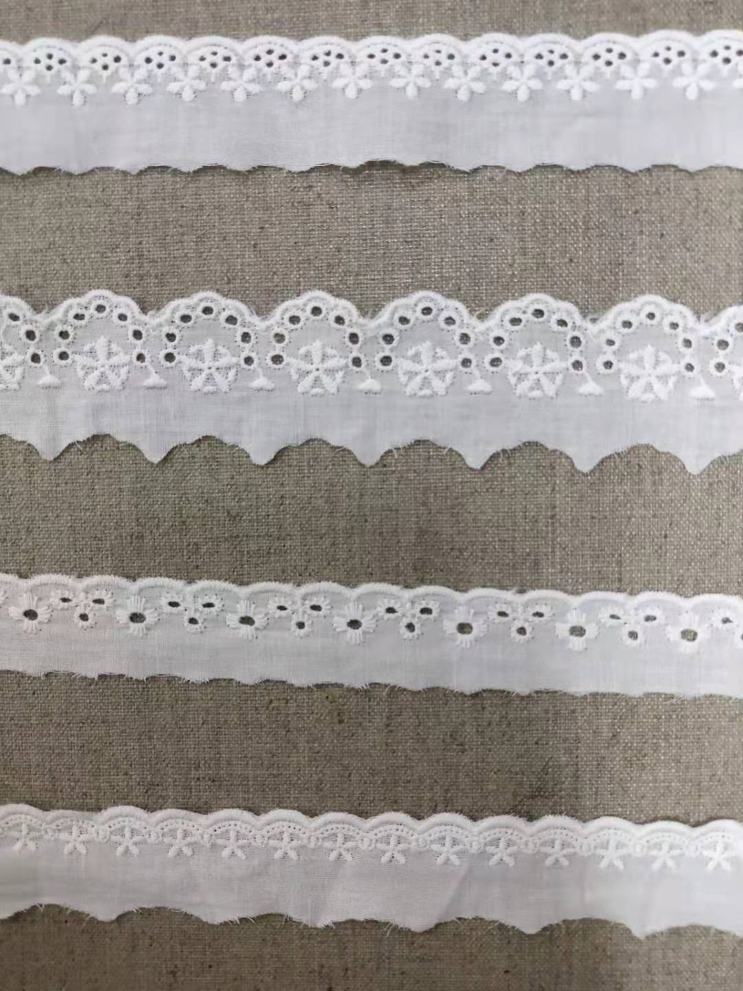 時尚服裝飾品花邊生產廠家 棉布刺繡水溶繡花花邊條碼