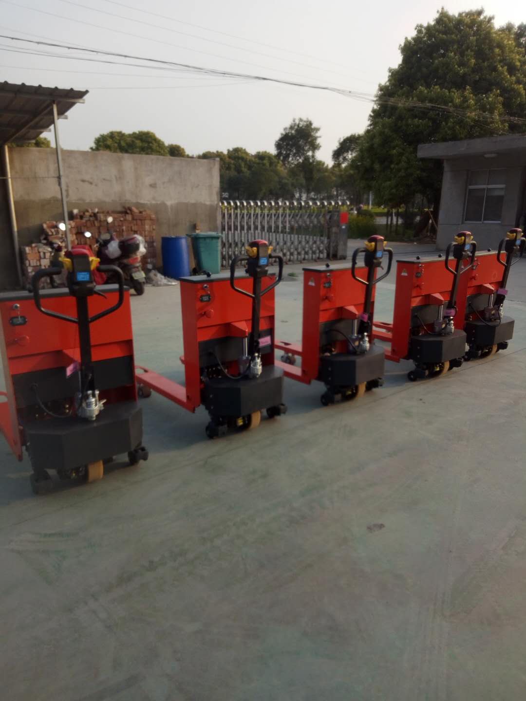 半電動(dòng)非標(biāo)搬運(yùn)車(chē)圖片/半電動(dòng)非標(biāo)搬運(yùn)車(chē)樣板圖 (4)