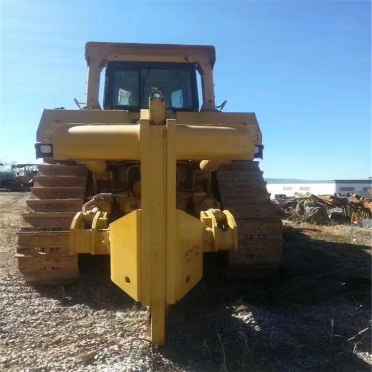 現(xiàn)金回收二手平地機(jī)圖片