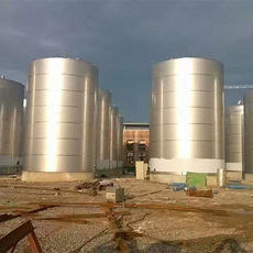 5噸不銹鋼酒罐圖片