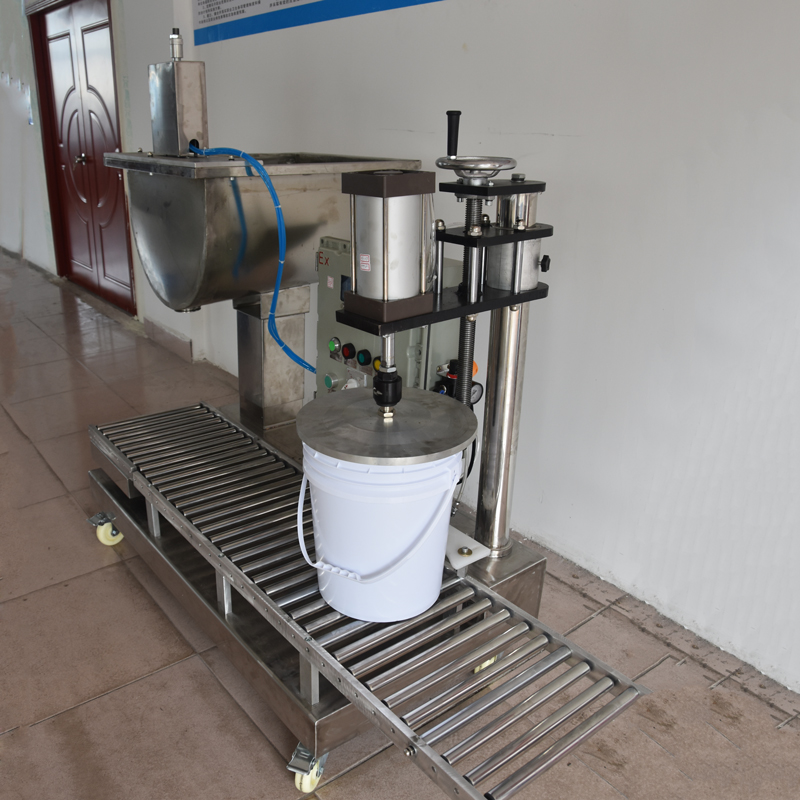 D12C斗式觸屏灌裝機圖片/D12C斗式觸屏灌裝機樣板圖 (2)