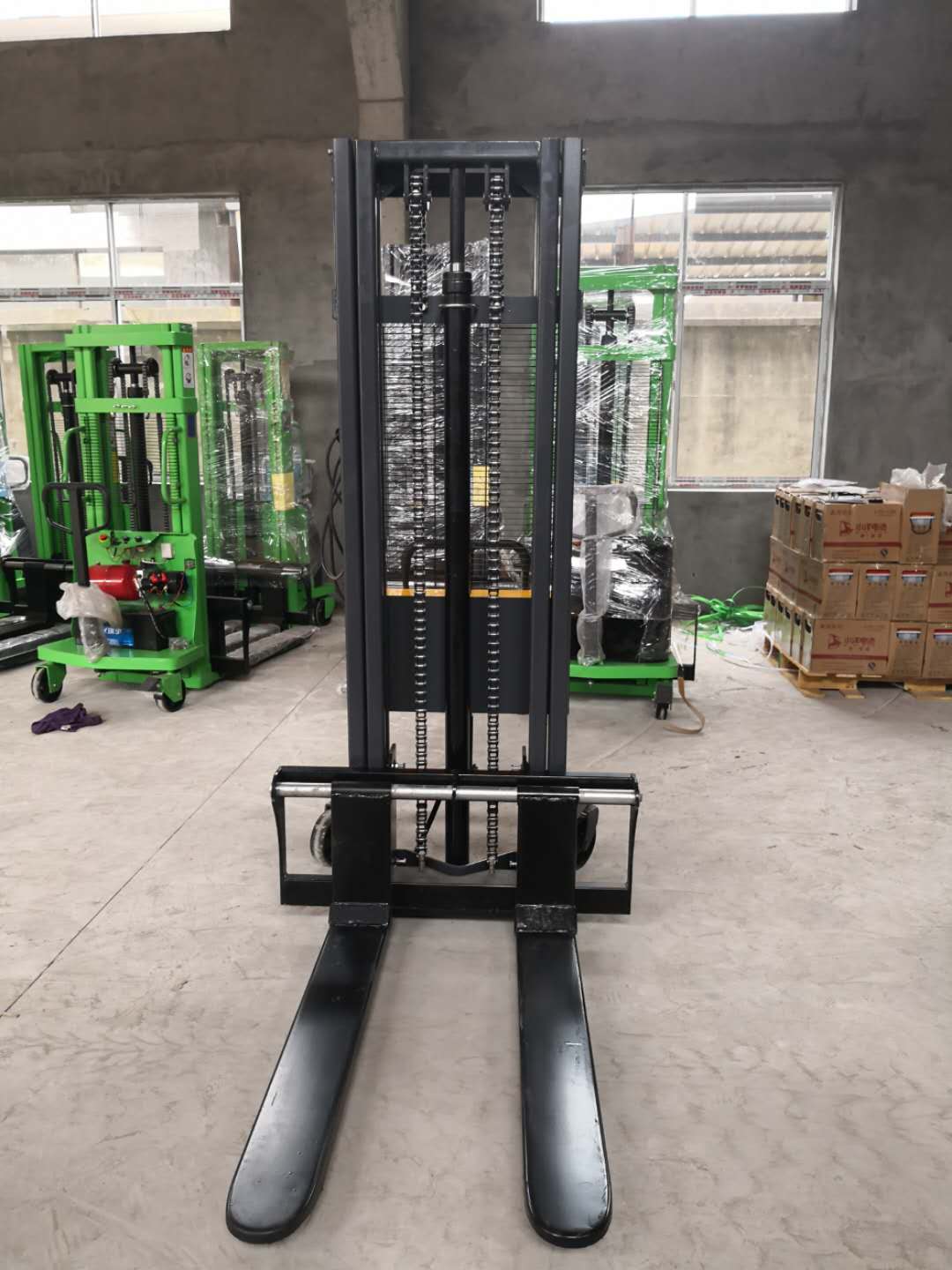 插電式電動堆高車圖片/插電式電動堆高車樣板圖 (3)