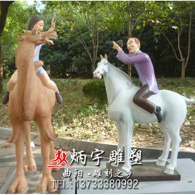 西方騎馬拍攝人物雕塑鑄銅雕塑廠家圖片