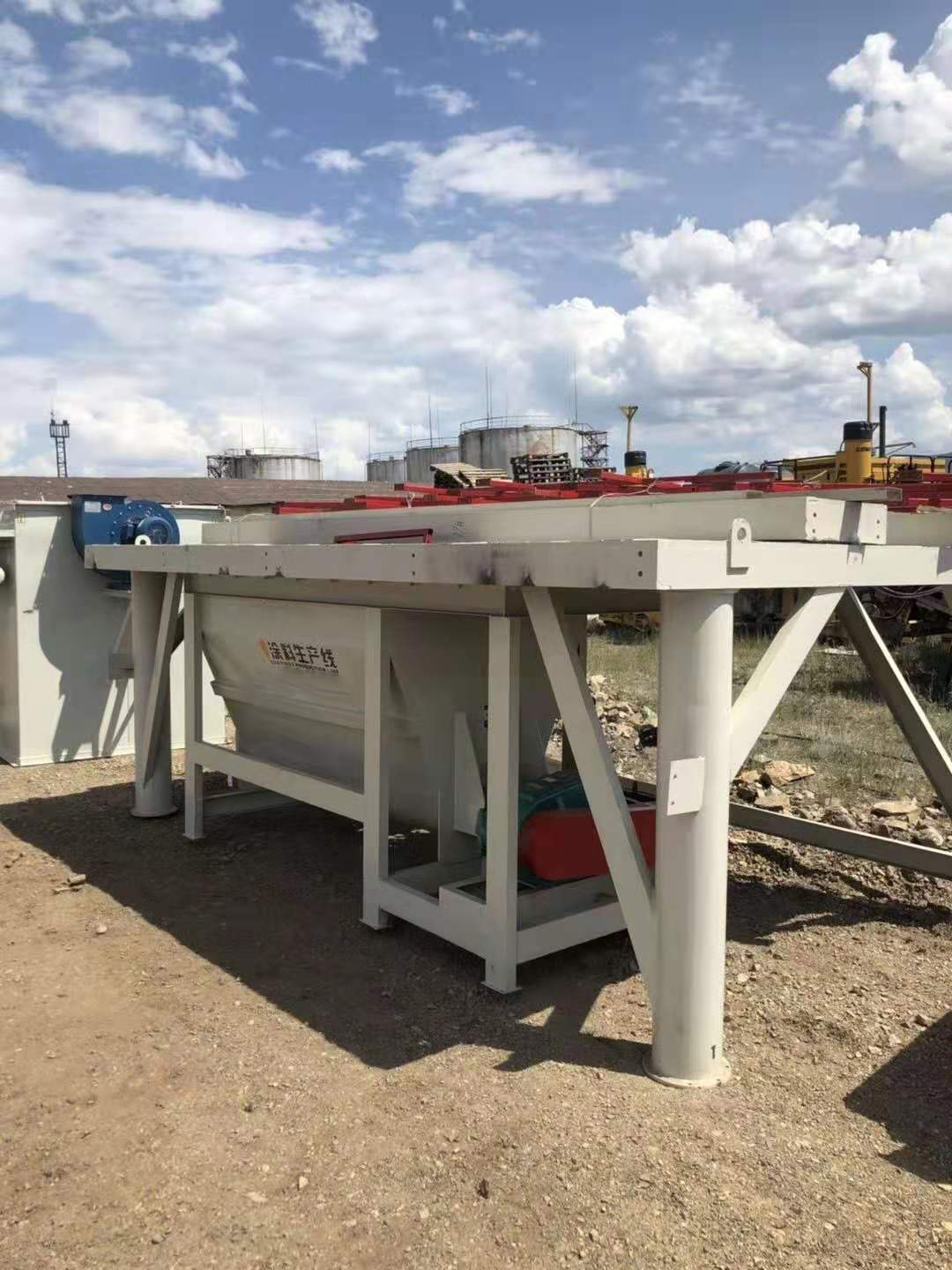 干粉涂料生產(chǎn)設(shè)備圖片