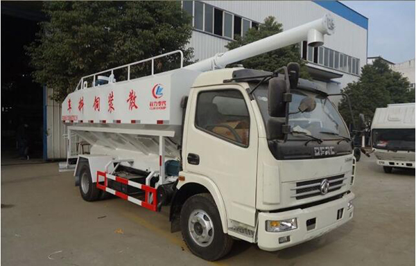 東風(fēng)多利卡7噸散裝飼料運(yùn)輸車圖片