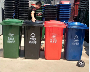 四色塑料分類垃圾桶圖片