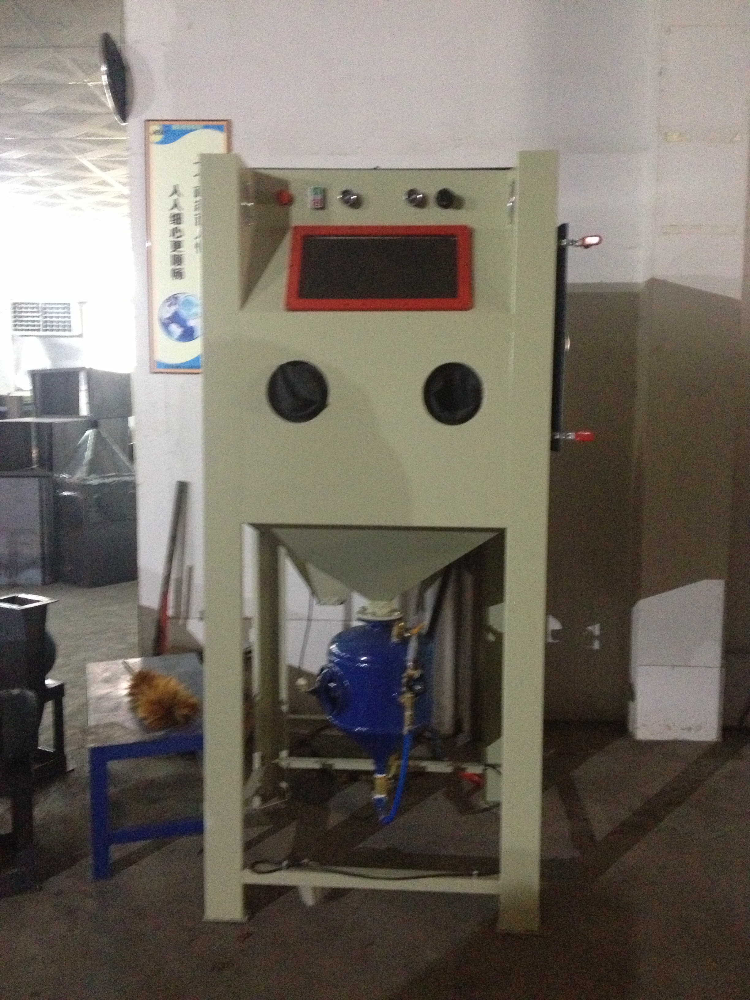 宜昌威騰塑料件表面處理加壓噴砂機