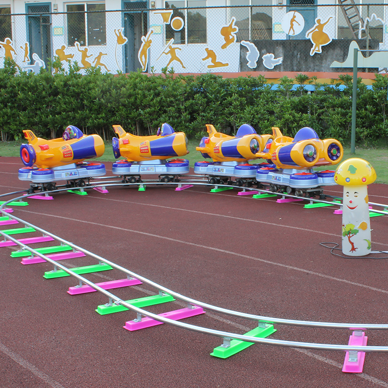 供應(yīng)游樂場兒童軌道小火車新款電動旋轉(zhuǎn)甜甜圈 秋千魚 旋轉(zhuǎn)小飛機 游樂場電動小火車