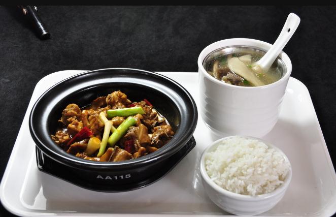 黃燜雞米飯圖片