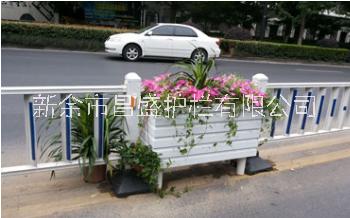湖南交通護欄 綠化帶護欄草坪護欄圖片