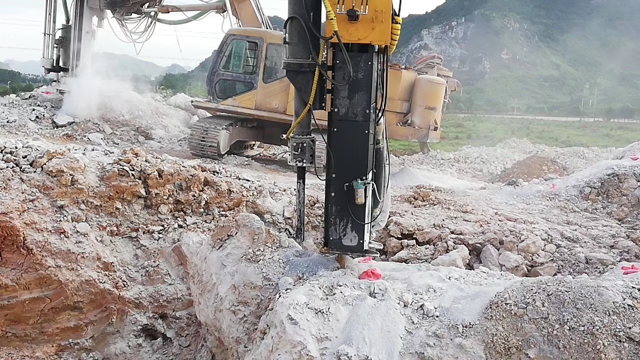 岩石分裂器 选沃源 专业改装分裂器厂家图片