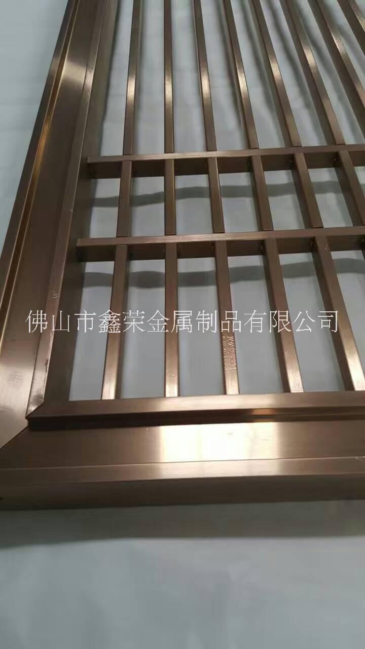 不銹鋼鏤空雕花花格屏風(fēng)圖片