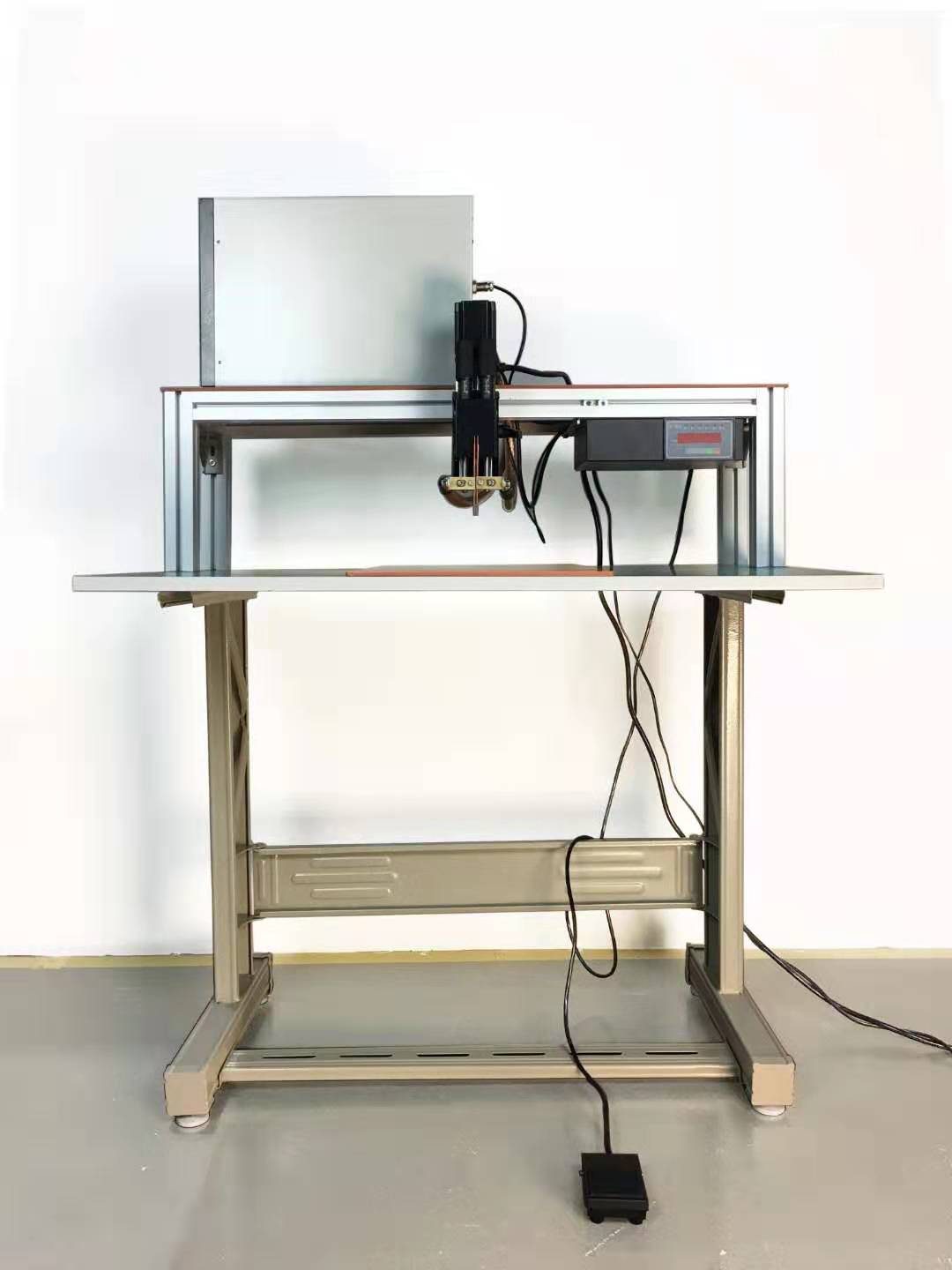 點(diǎn)焊機(jī)雙段多脈沖 電池組 電池包圖片