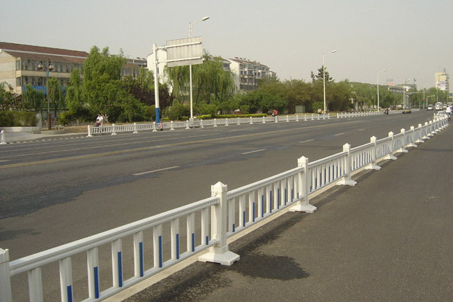 pvc道路塑钢护栏