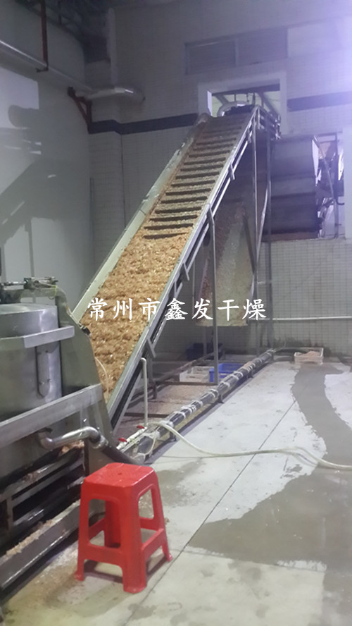 小龍蝦殼專用網(wǎng)帶式干燥機(jī)圖片