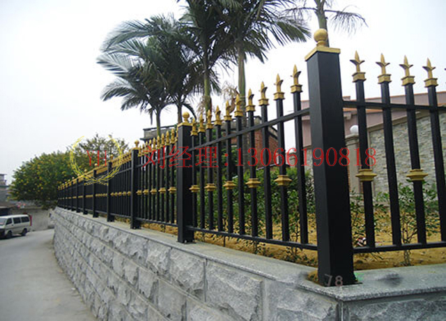 深圳陽(yáng)臺(tái)護(hù)欄柵欄