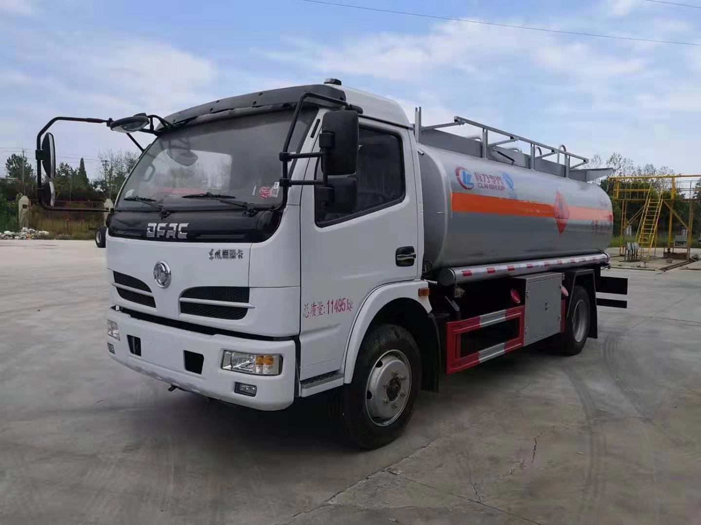 東風(fēng)多利卡8方油罐車圖片 品牌  廠家  多少錢  價(jià)格 哪家好  多少錢  報(bào)價(jià) 參數(shù) 程力歡迎您