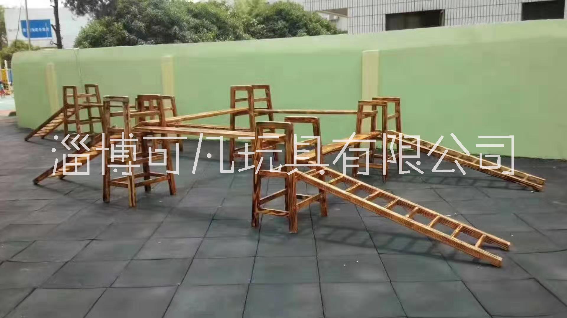 供应幼儿园碳化木16件/幼儿园户外体能组合/幼儿园平衡木独木桥图片