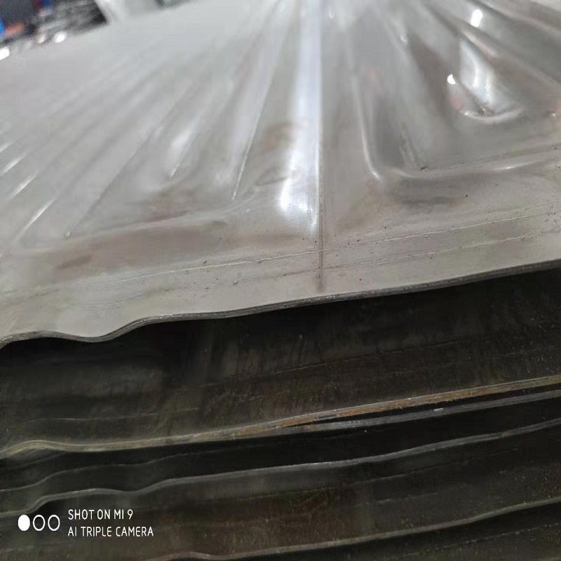 不銹鋼制冷板全自動(dòng)大功率激光焊接圖片