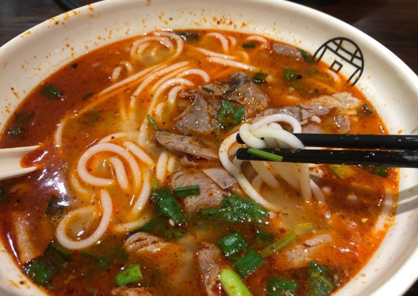 酸辣粉培訓(xùn)*重慶酸辣粉技術(shù)速成班一對(duì)一教學(xué)