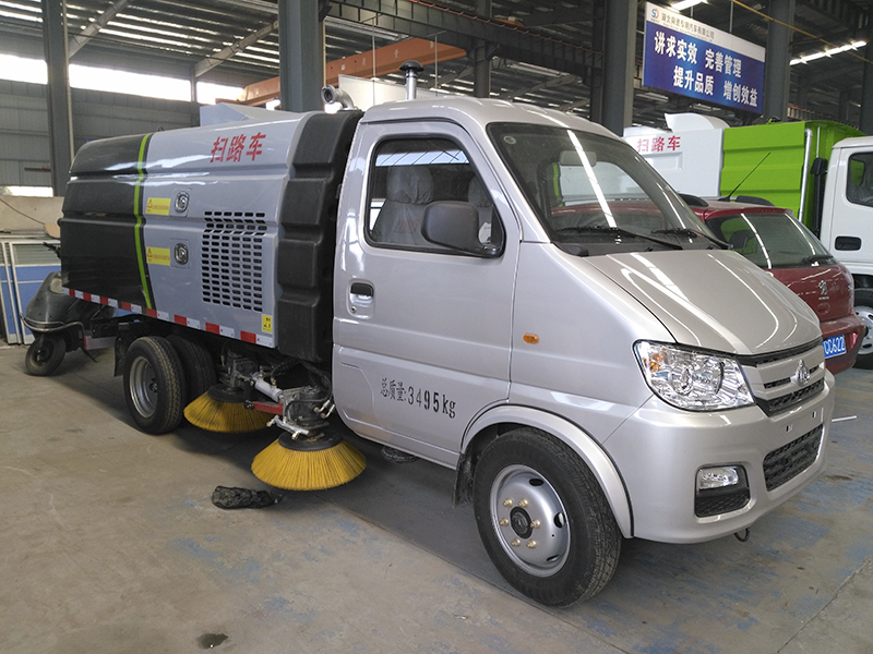 國(guó)六小型道路清掃車廠家報(bào)價(jià)