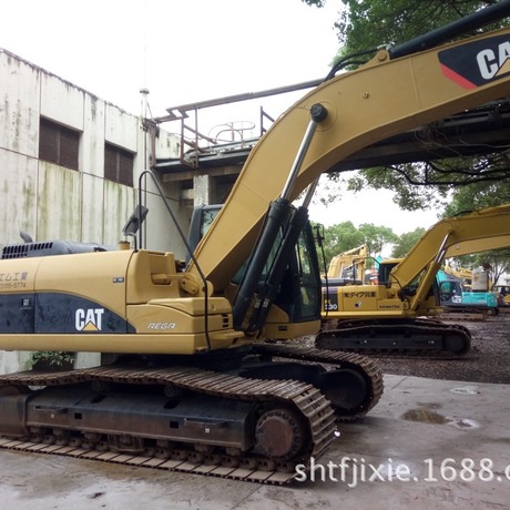 上海挖掘機(jī)廠家圖片