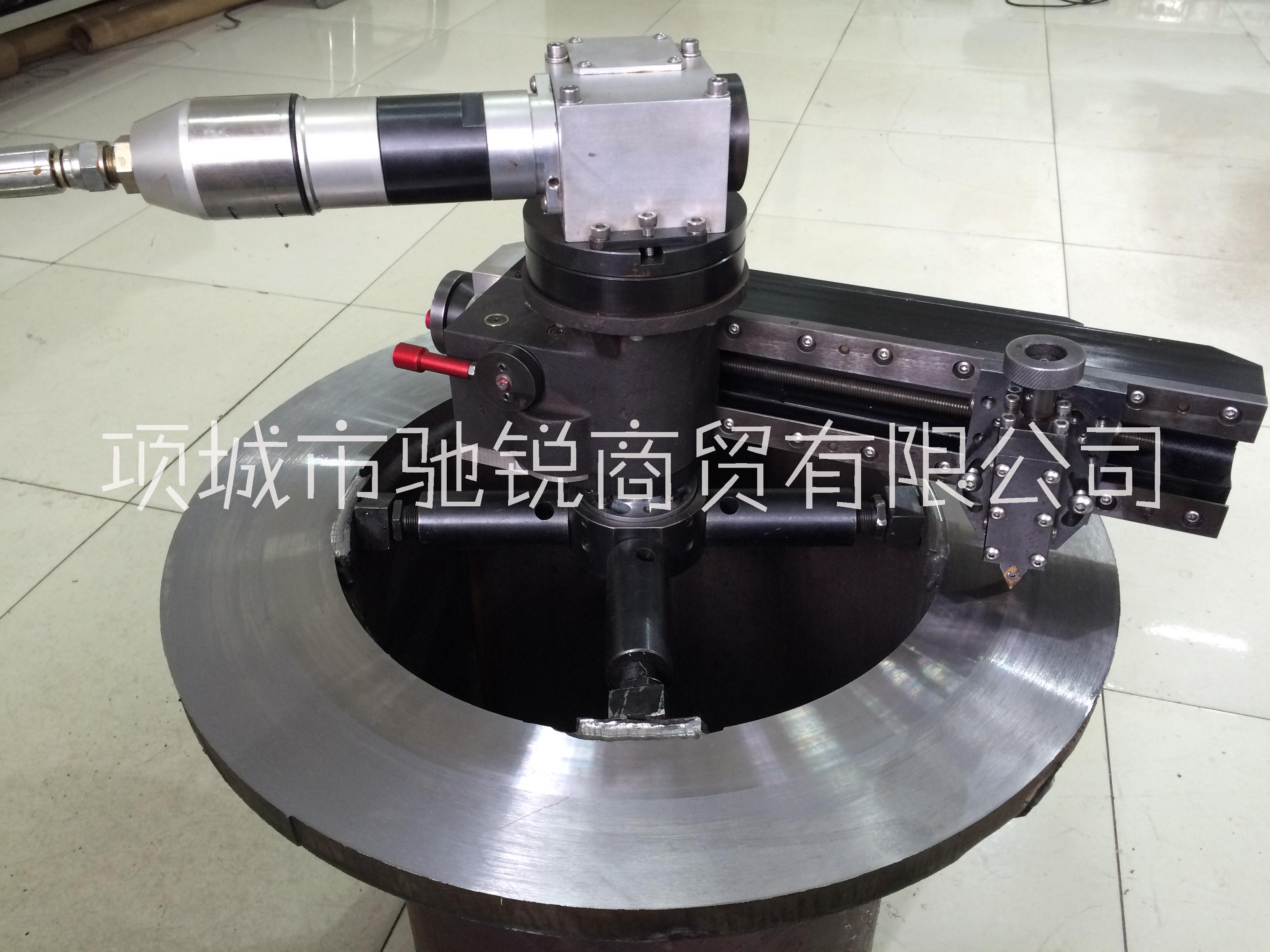 現(xiàn)場法蘭面加工機圖片