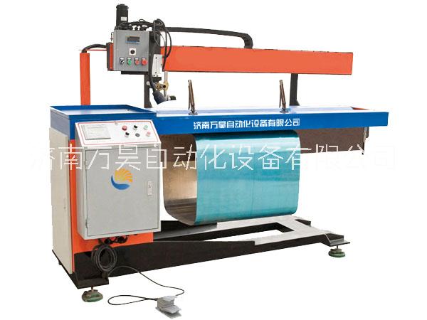 鋁油箱直縫自動(dòng)焊接專機(jī)圖片