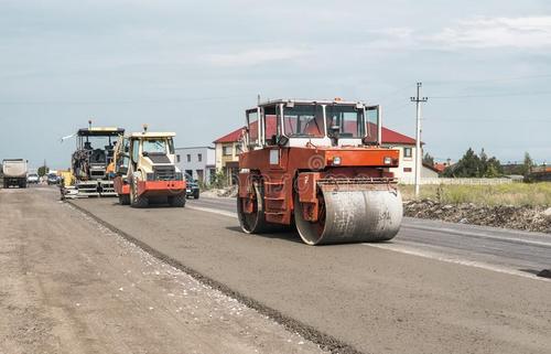 深圳沥青路面修补公司，GH沥青路修路摊铺施工队