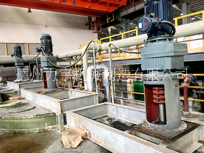 礦山冶金用攪拌裝置 攪拌機(jī)質(zhì)量可靠 力宇機(jī)械二十年廠家專業(yè)生產(chǎn)