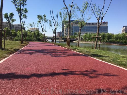 宁夏透水盲道施工厂家  宁夏彩色陶瓷颗粒供应商 彩色防滑路面厂家批发价格图片