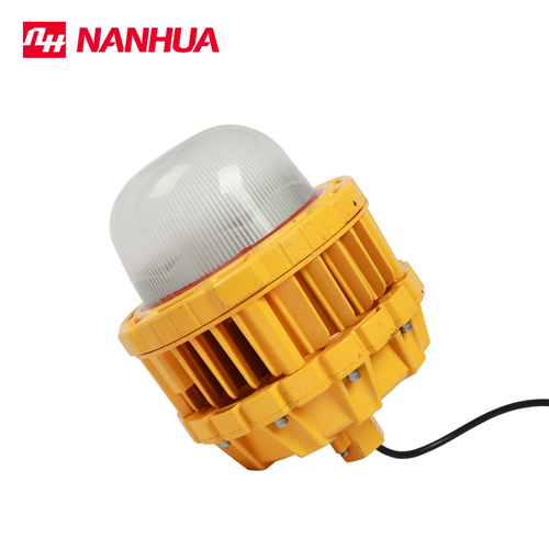 供應(yīng)南華LED防爆燈LP2X系列