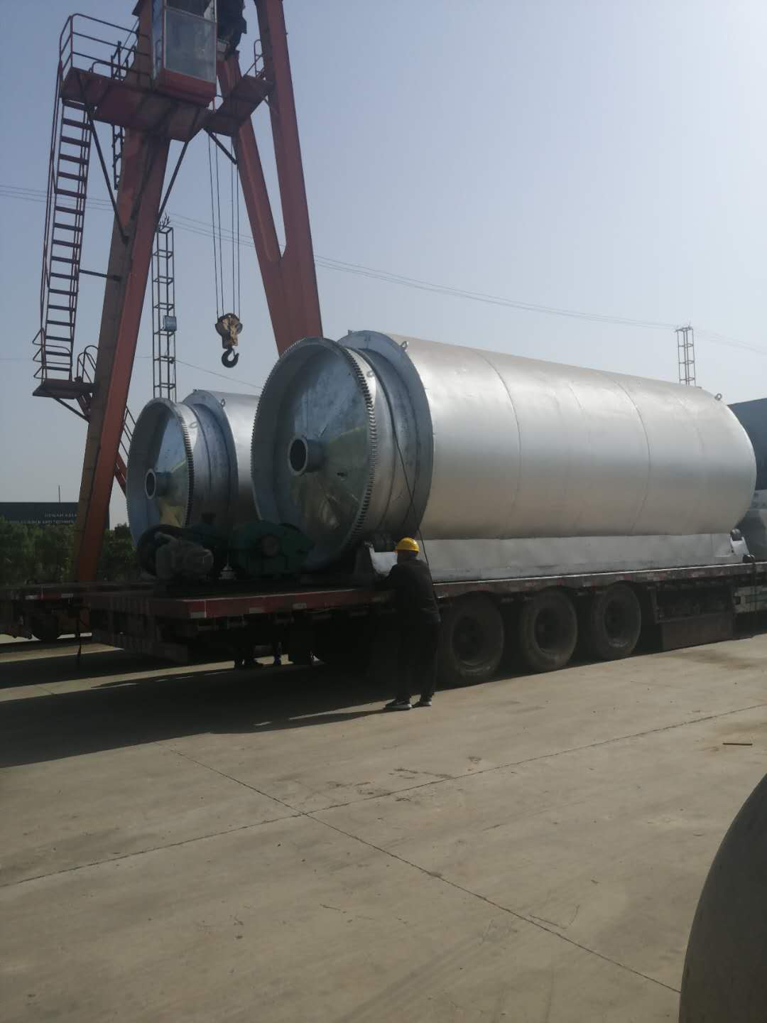 廢輪胎煉油設(shè)備廠家直銷品質(zhì)保證圖片