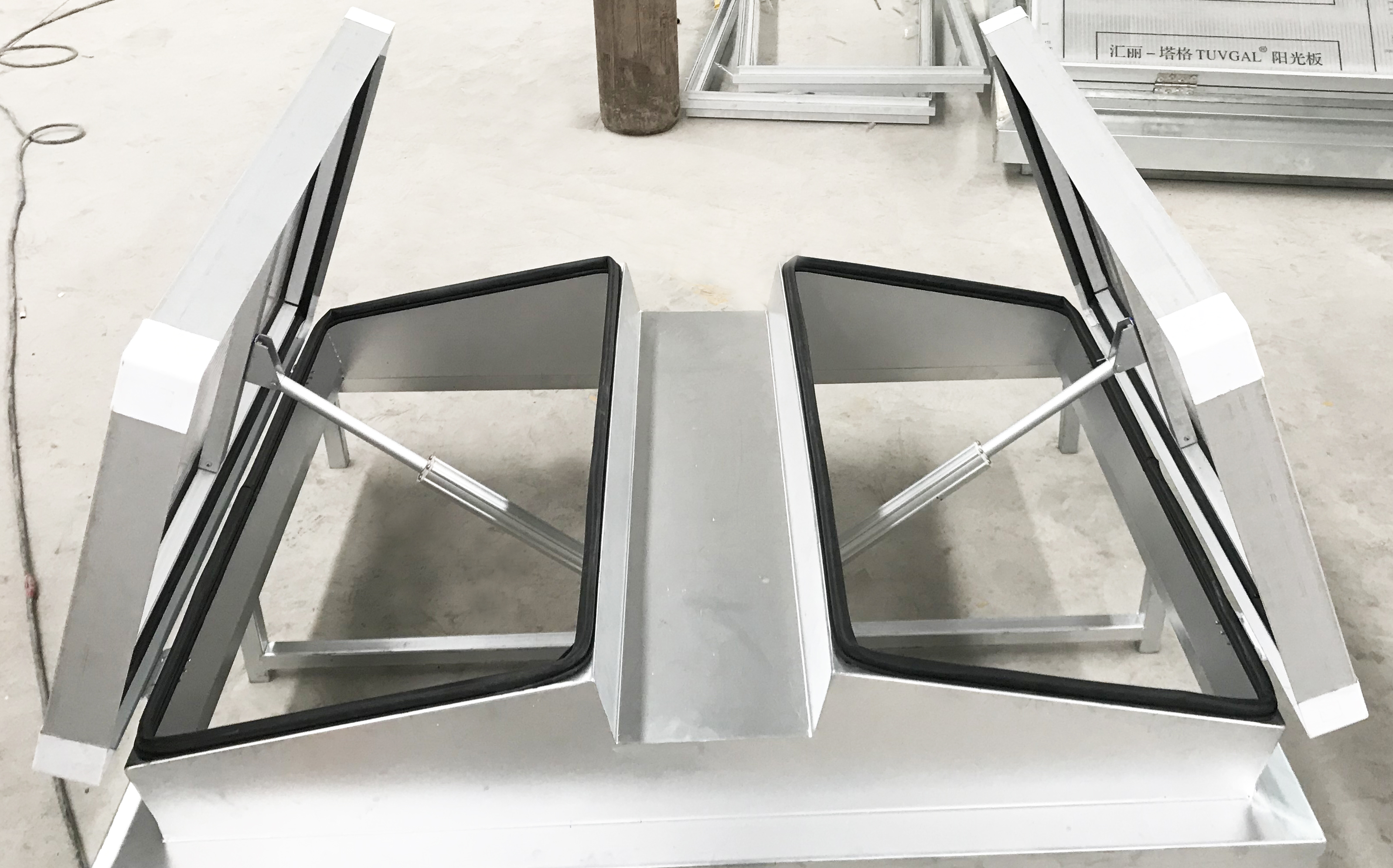 消防排煙玻璃窗圖片/消防排煙玻璃窗樣板圖 (2)