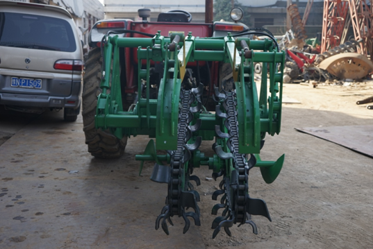 單鏈條開溝機(jī)圖片