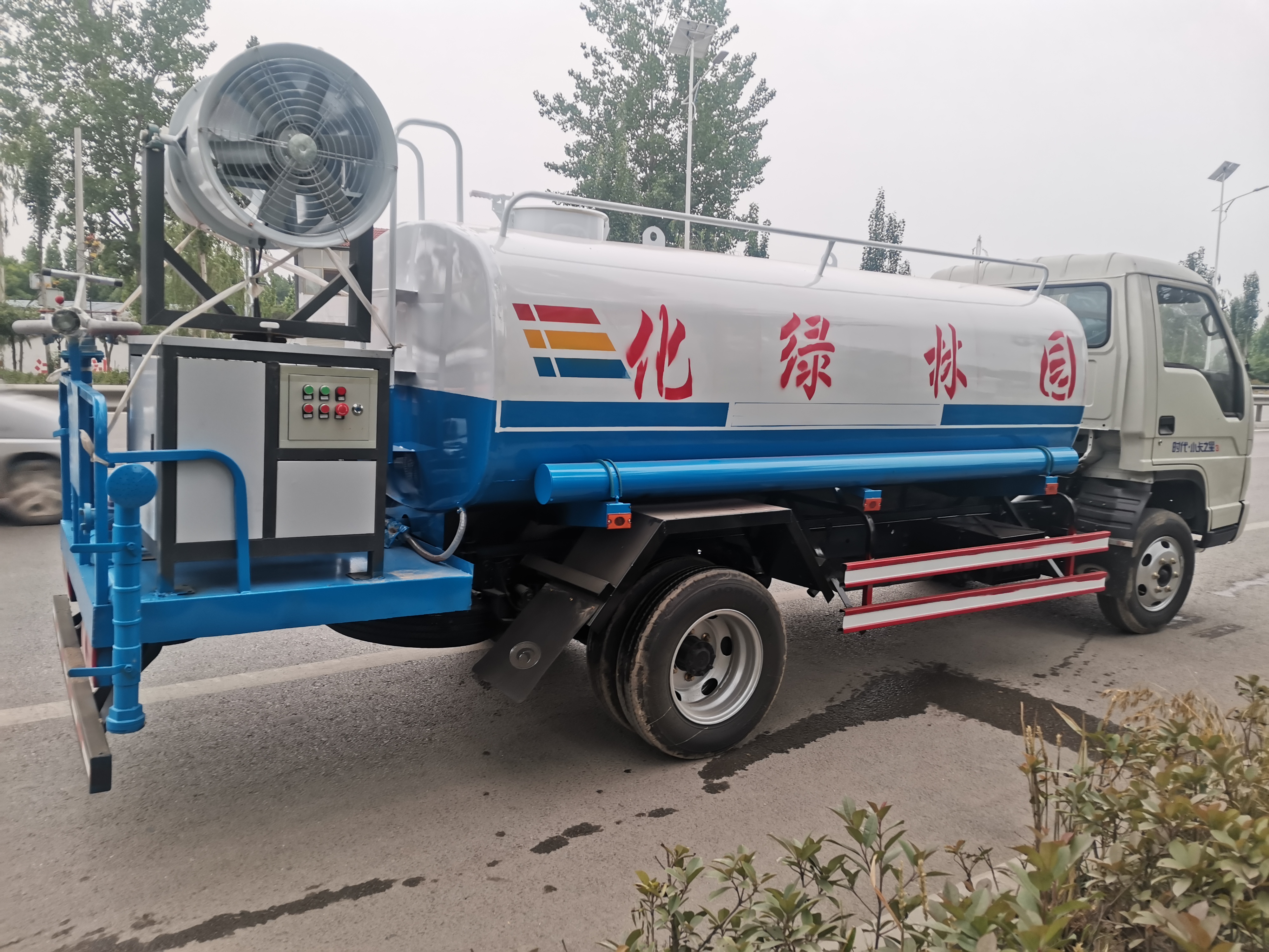 5噸霧炮灑水車圖片/5噸霧炮灑水車樣板圖 (2)