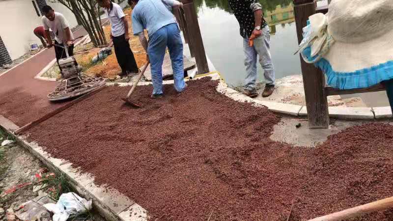 重庆透水混泥土用铁红颜料厂家，透水混泥土颜料供应，彩色路面专用铁红，红色混泥土颜料